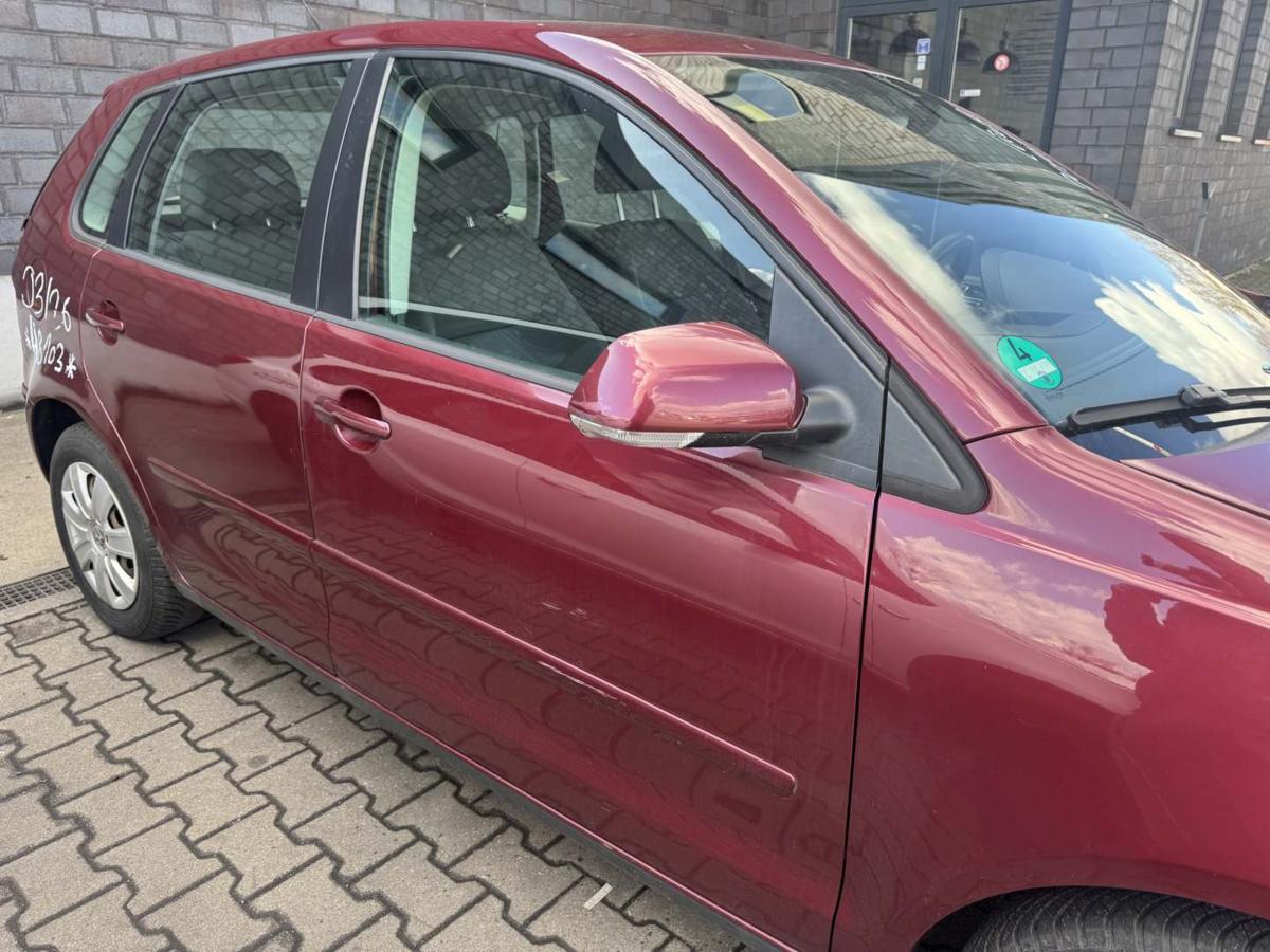 VW Polo 9N3 original T&uuml;r vorn rechts LC3R Winterred 5-T&uuml;rer Rohbau Bj.2005